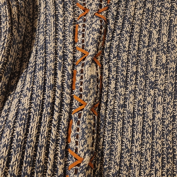 Westbound Blue and White V-Neck Sweater with Brown Details - Picture 3 of 3